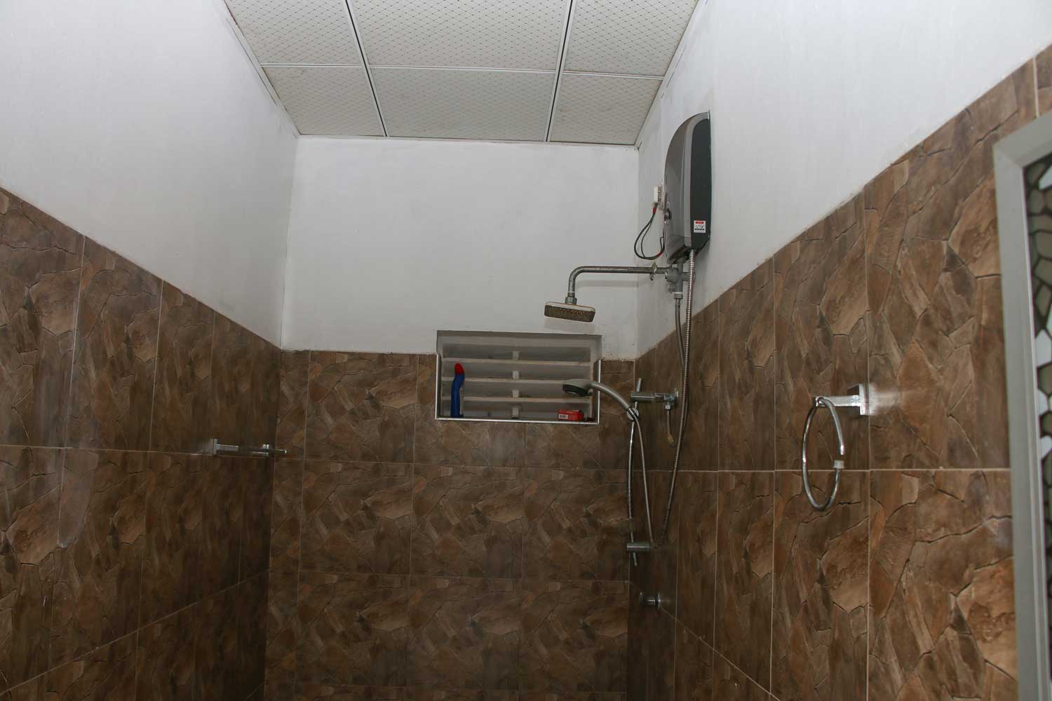 Standard Triple Family Rom - Bathroom 2