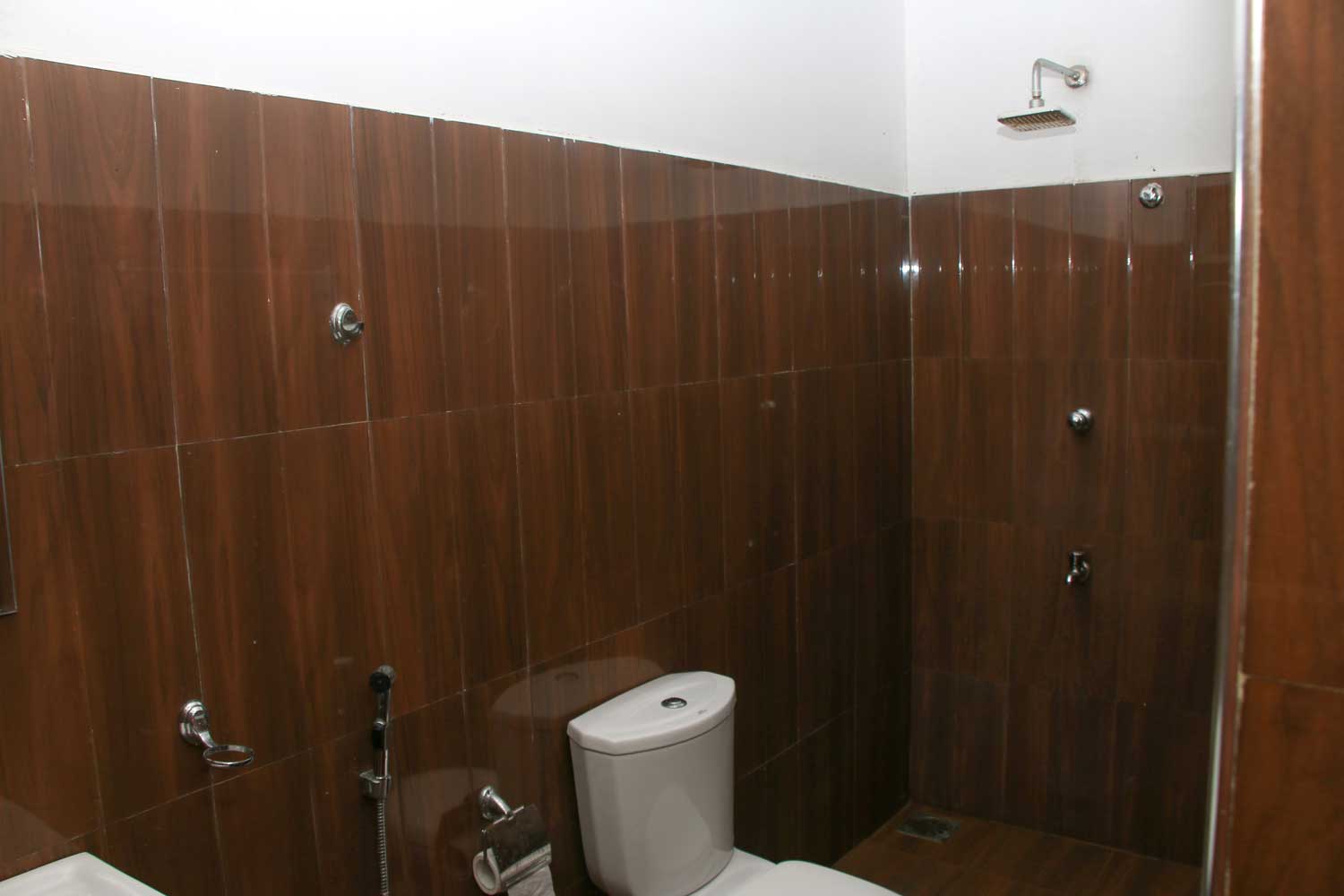 Standard Double Room - Bathroom 1